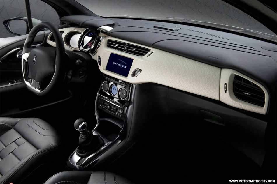 The first two images of the Citroen DS3 s interior have been revealed