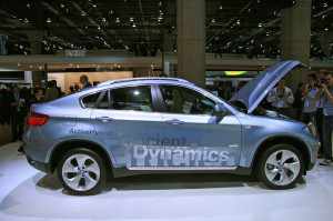 04-bmw-activehybrid-x6-live